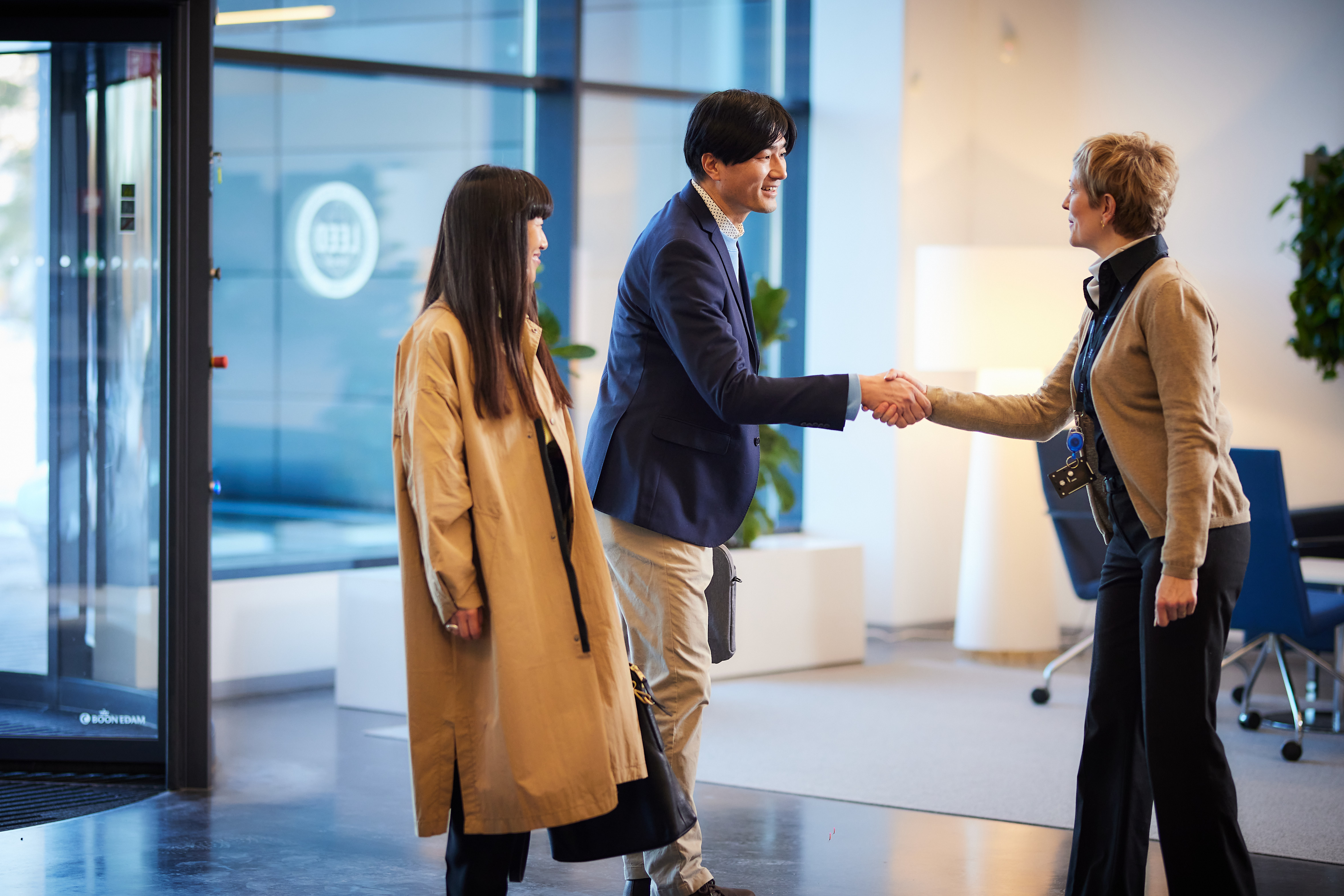 PARTNERSHIP SCENE